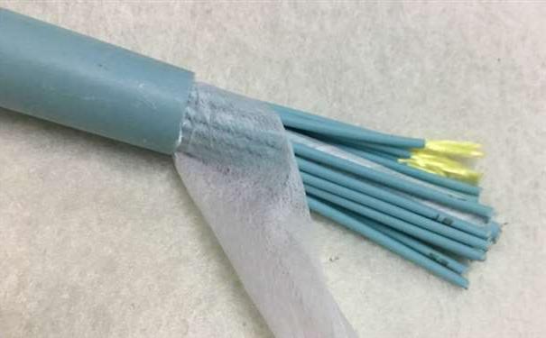 门头沟区欧孚光缆厂家：室内光缆和室外光缆的区别